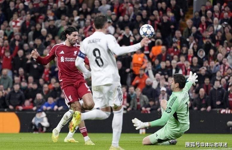 皇马门神独木难支！利物浦主场获胜减轻压力，5次零封对手平纪录